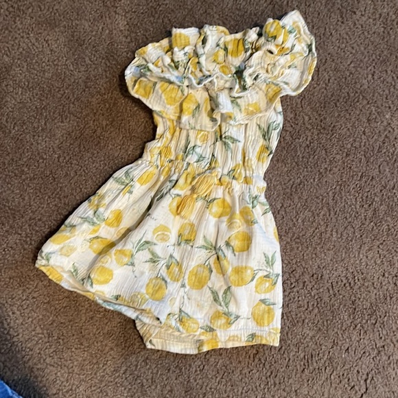 Lot of Four size 4t Dreses and Rompers (lemons flowers) - Picture 2 of 5